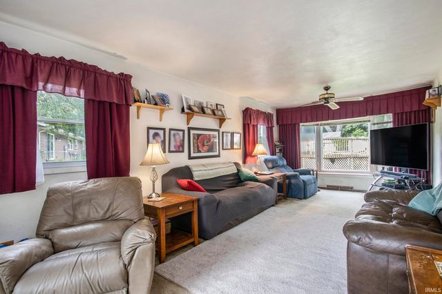 26851 Sturdy Oak Drive, Elkhart, IN 46514