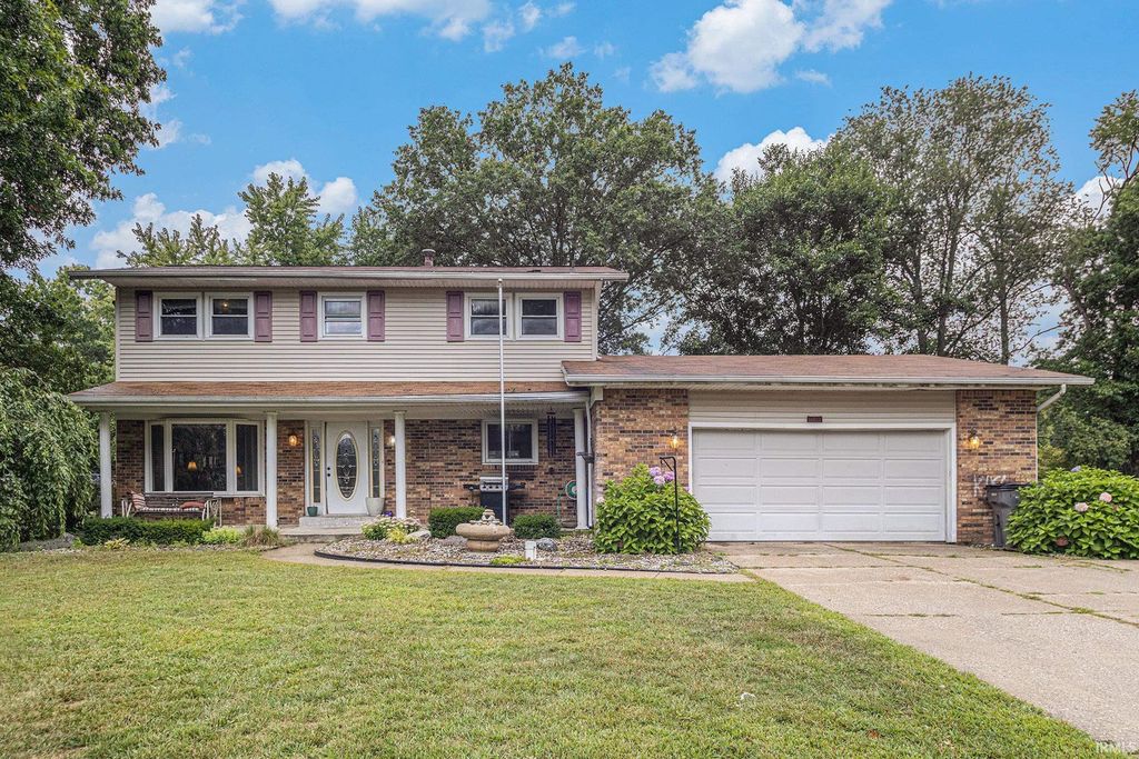 26851 Sturdy Oak Drive, Elkhart, IN 46514
