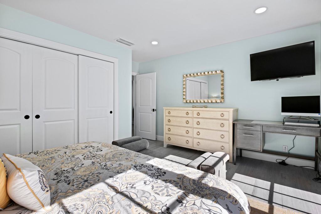 Image 17 of property listing at 1299 S Ocean Boulevard S3, Boca Raton, FL 33432