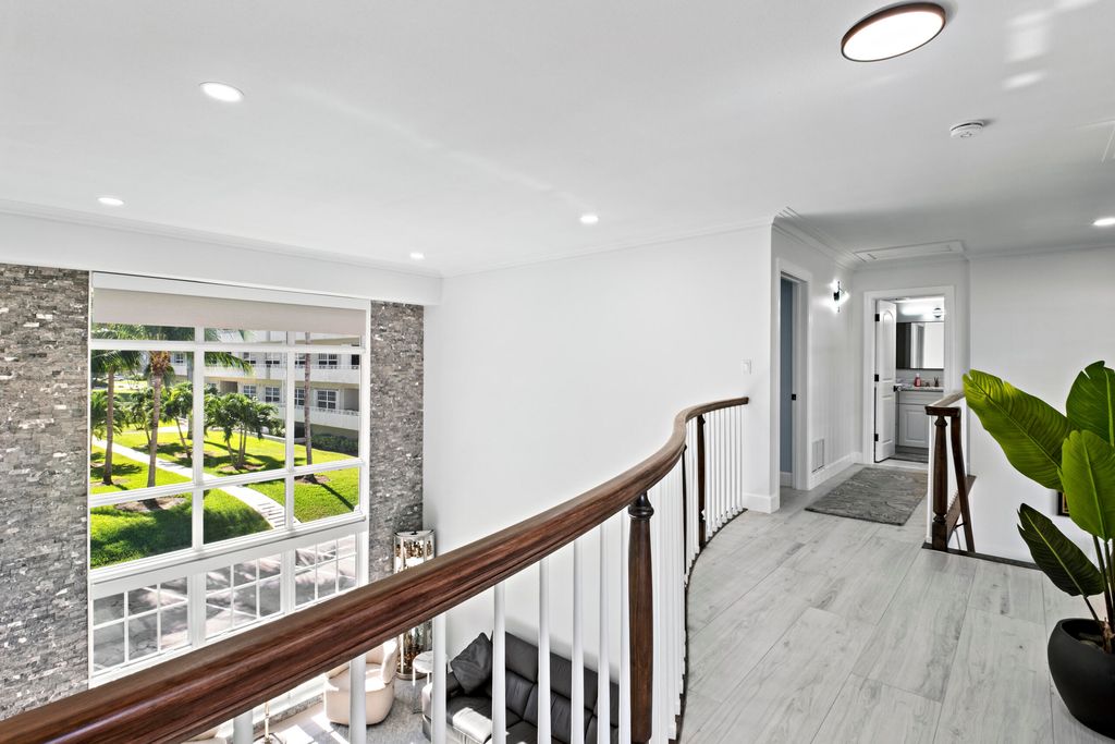 Image 22 of property listing at 1299 S Ocean Boulevard S3, Boca Raton, FL 33432