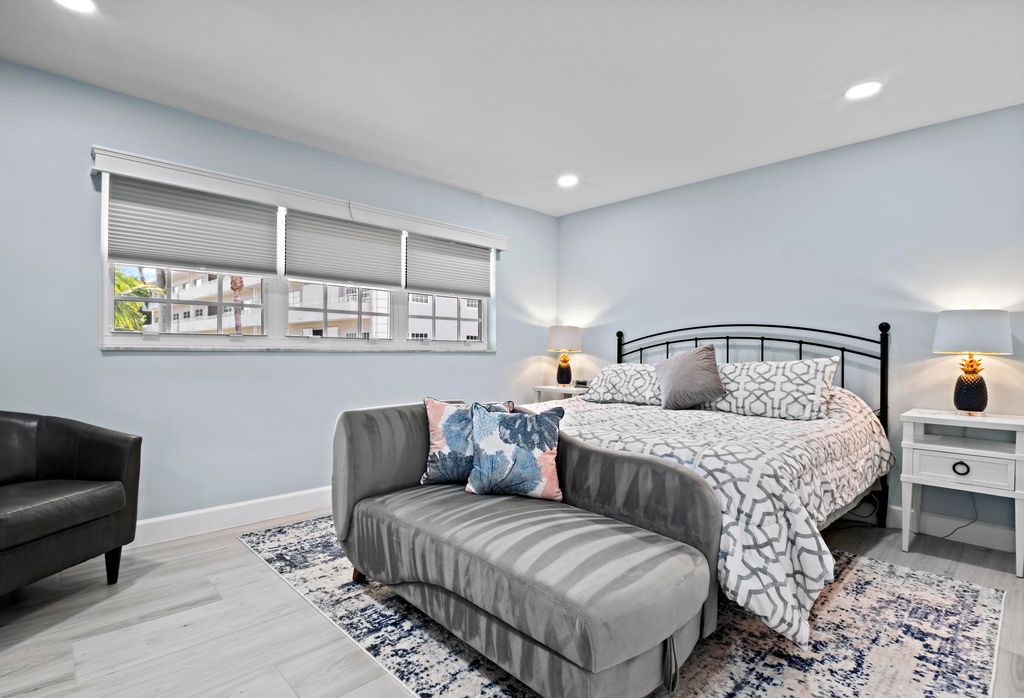 Image 24 of property listing at 1299 S Ocean Boulevard S3, Boca Raton, FL 33432