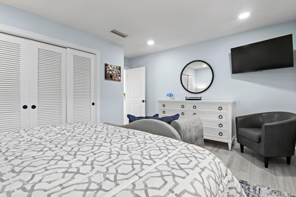 Image 25 of property listing at 1299 S Ocean Boulevard S3, Boca Raton, FL 33432