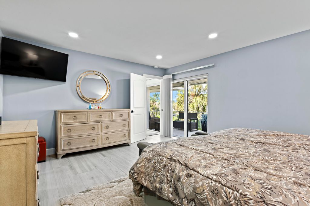 Image 31 of property listing at 1299 S Ocean Boulevard S3, Boca Raton, FL 33432