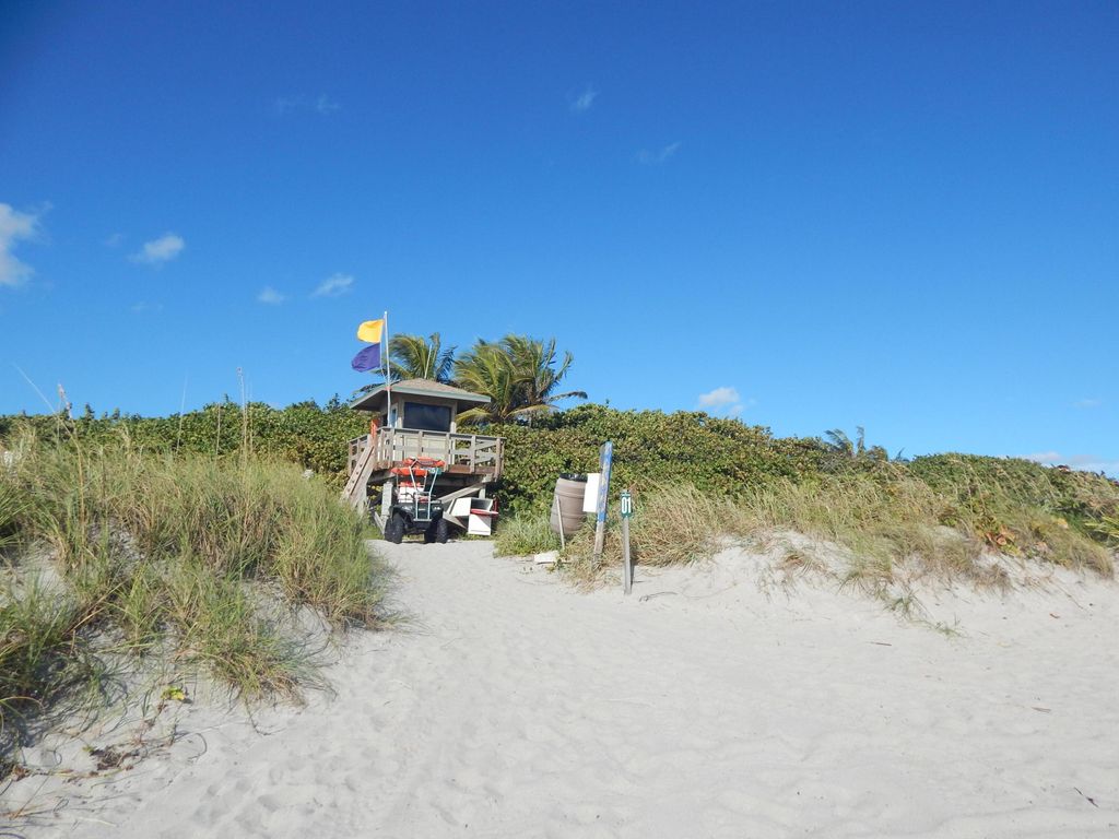 Image 55 of property listing at 1299 S Ocean Boulevard S3, Boca Raton, FL 33432