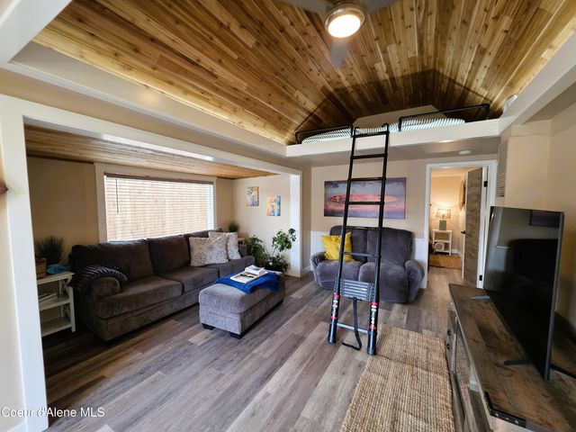 1223 N 1ST ST, Coeur D'alene, ID 83814