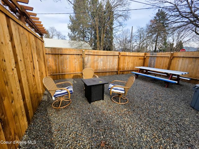 1223 N 1ST ST, Coeur D'alene, ID 83814