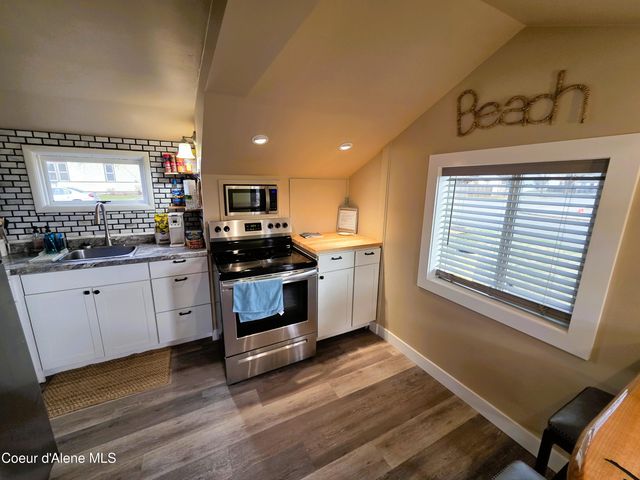 1223 N 1ST ST, Coeur D'alene, ID 83814