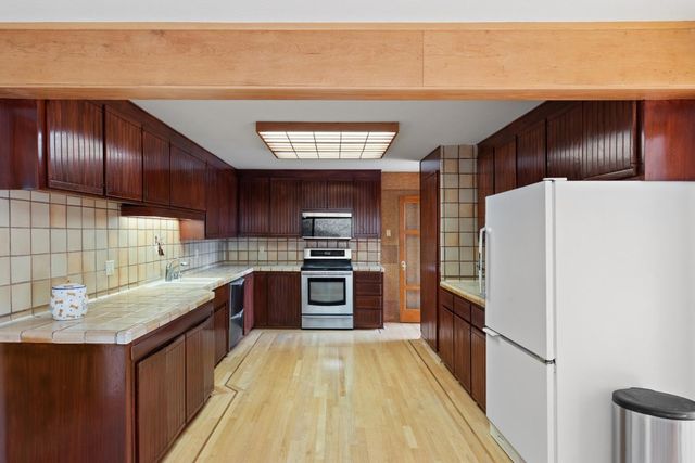 26175 Pierce Road, Los Gatos, CA 95033
