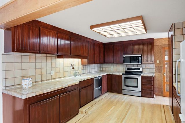 26175 Pierce Road, Los Gatos, CA 95033