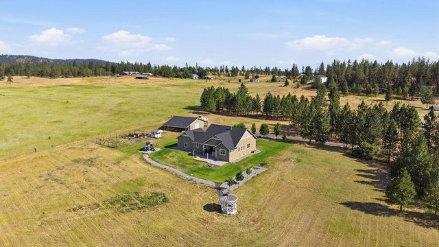 5748 Jergens Rd, Nine Mile Falls, WA 99026