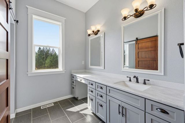 5748 Jergens Rd, Nine Mile Falls, WA 99026