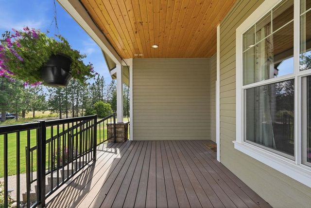 5748 Jergens Rd, Nine Mile Falls, WA 99026