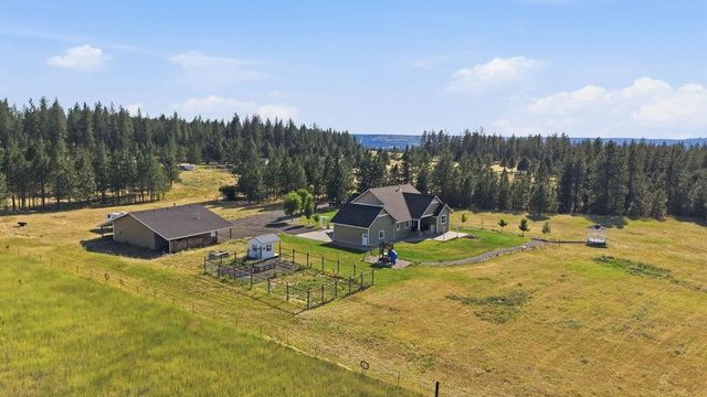 5748 Jergens Rd, Nine Mile Falls, WA 99026