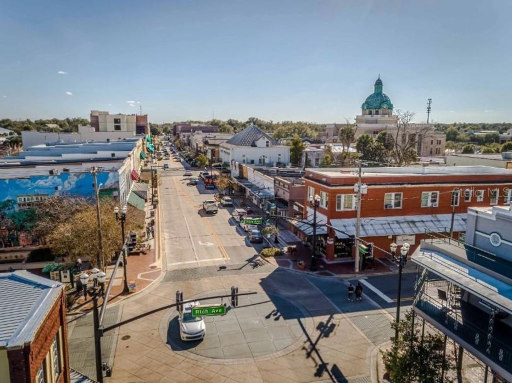 Image 18 of property listing at 1465 TRINIDAD STREET, Deland, FL 32720