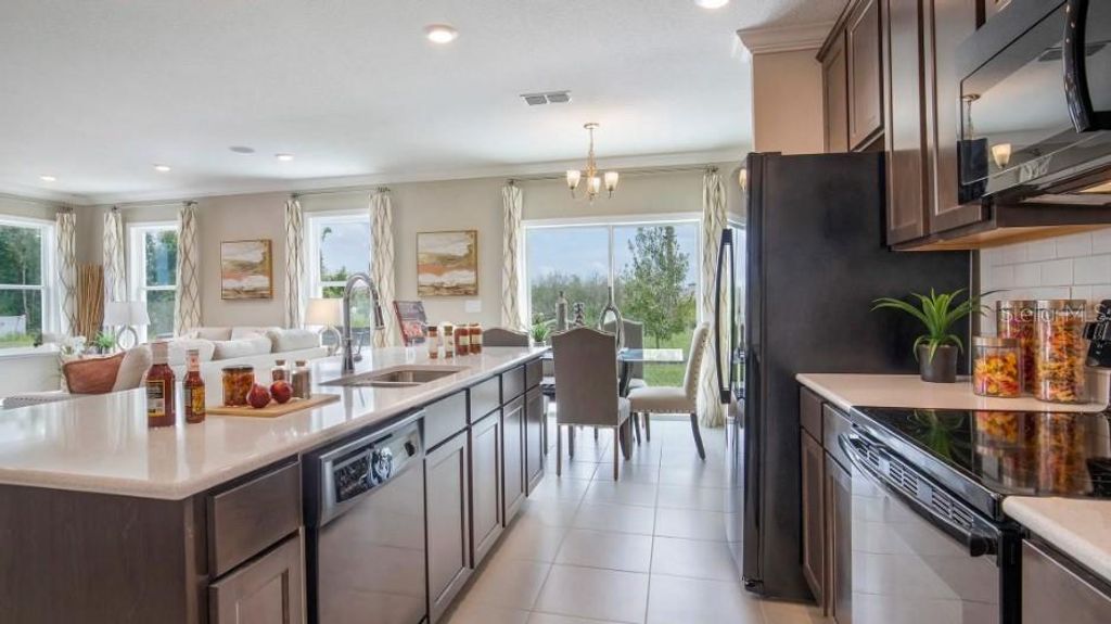 Image 5 of property listing at 1465 TRINIDAD STREET, Deland, FL 32720