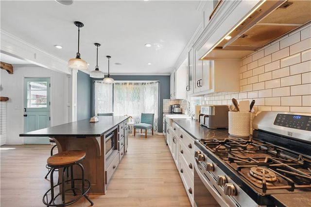 9849 Riggs Street, Overland Park, KS 66212