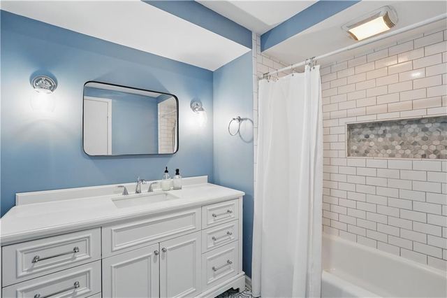 9849 Riggs Street, Overland Park, KS 66212