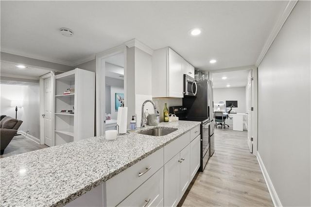 9849 Riggs Street, Overland Park, KS 66212