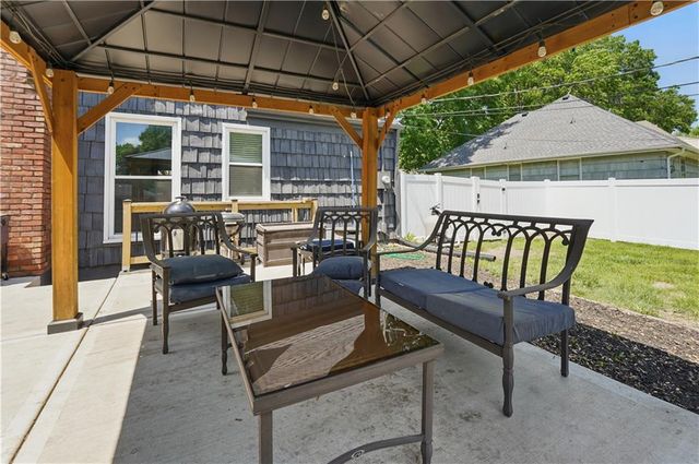 9849 Riggs Street, Overland Park, KS 66212