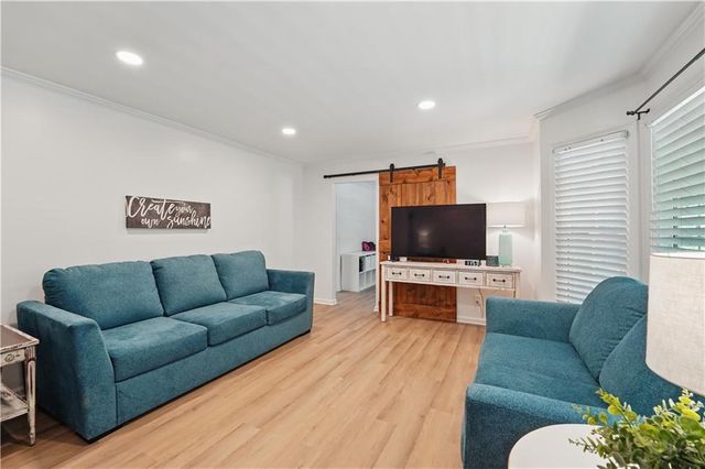 9849 Riggs Street, Overland Park, KS 66212