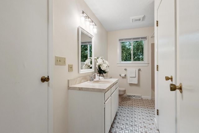 1 Heather Hill Road, Acton, MA 01720