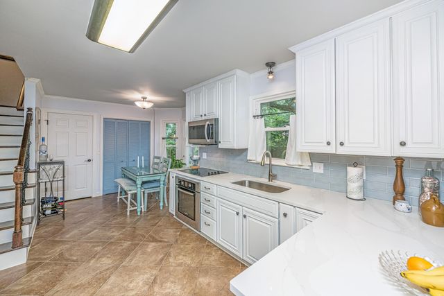 199 High Grove Road, Summerville, SC 29485