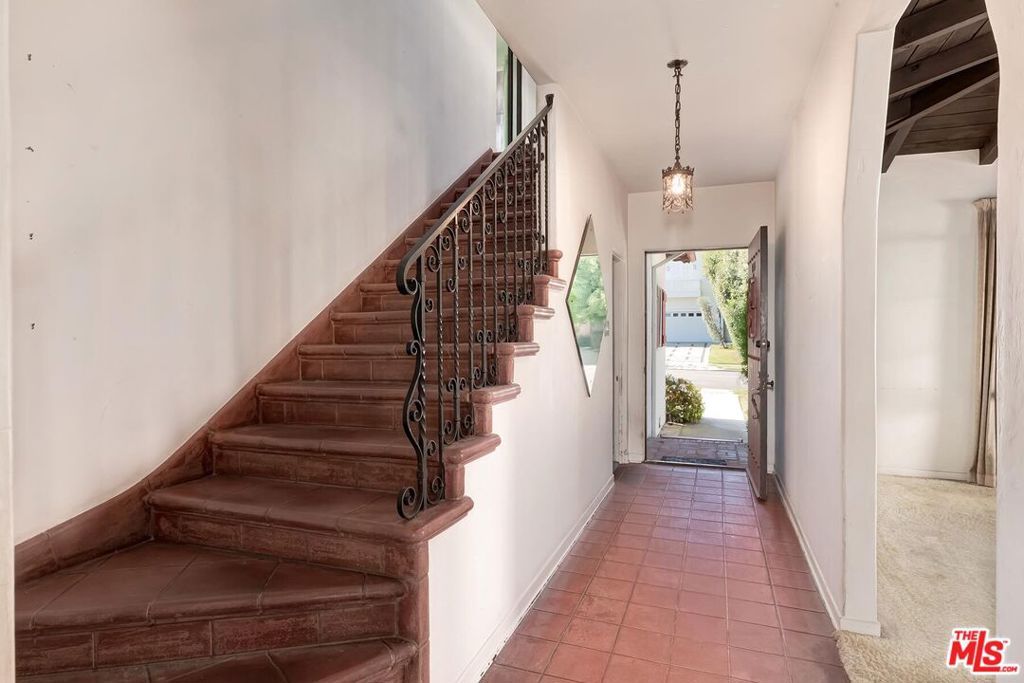10524 Wilkins Avenue, Los Angeles, CA 90024 — photo 4