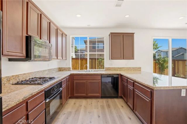 31598 Six Rivers Court, Temecula, CA 92592