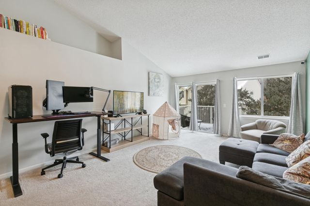 2216 Water Lilly Lane 607, Eagan, MN 55122