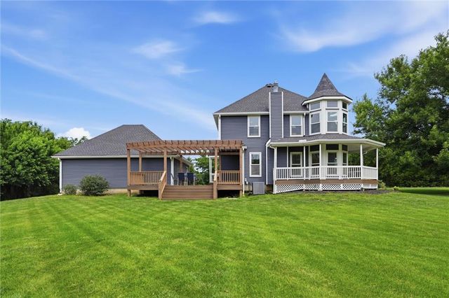 25290 Quivira Road, Louisburg, KS 66053