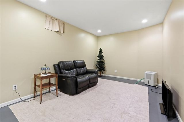 25290 Quivira Road, Louisburg, KS 66053