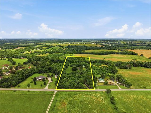 25290 Quivira Road, Louisburg, KS 66053