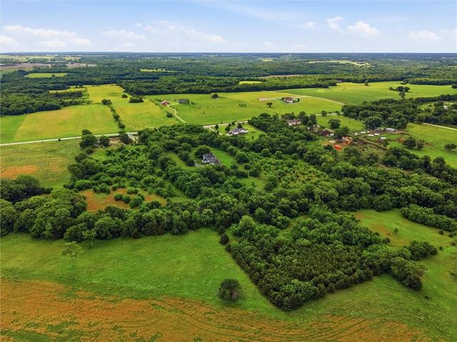 25290 Quivira Road, Louisburg, KS 66053