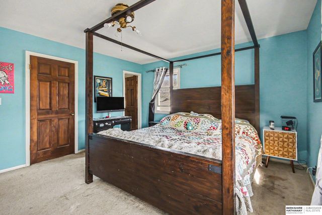 20751 Emmet Street, Omaha, NE 68022