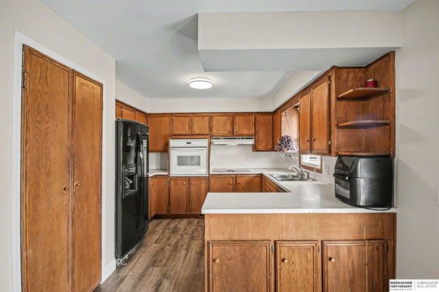 20751 Emmet Street, Omaha, NE 68022