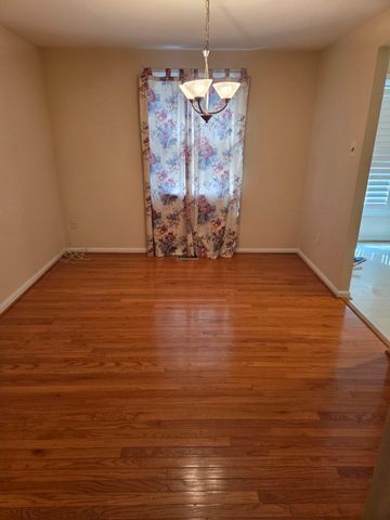 9031 PINEY GROVE DR, Fairfax, VA 22031