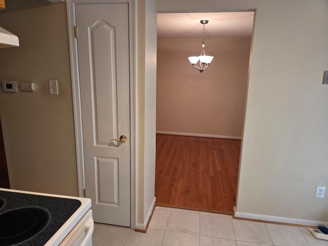 9031 PINEY GROVE DR, Fairfax, VA 22031