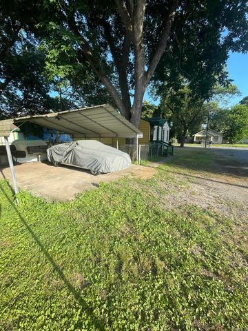 1101 E 6th Ave, Pine Bluff, AR 71601