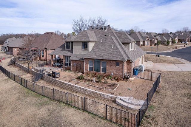 409 Siena Drive, Edmond, OK 73034