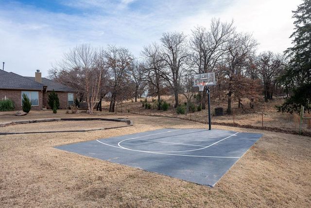 409 Siena Drive, Edmond, OK 73034