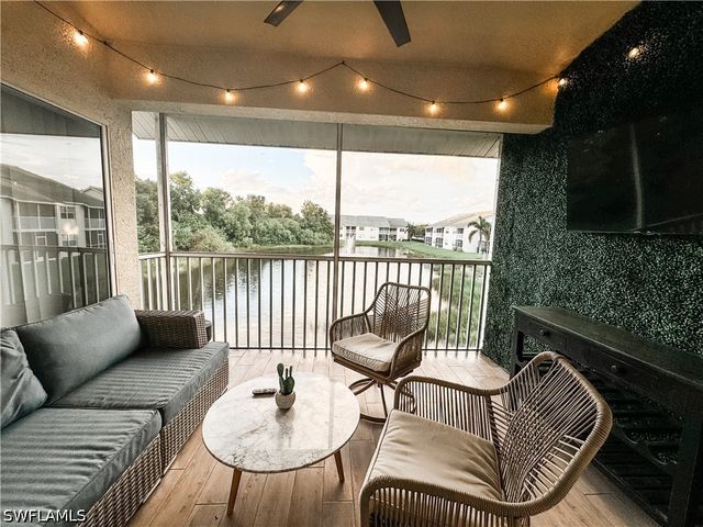 4985 sandra bay DR 203, Naples, FL 34109