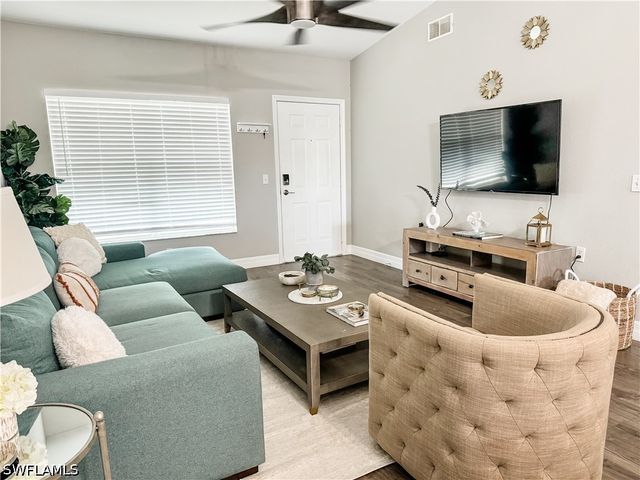 4985 sandra bay DR 203, Naples, FL 34109