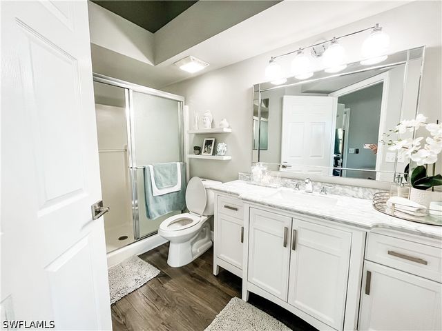 4985 sandra bay DR 203, Naples, FL 34109