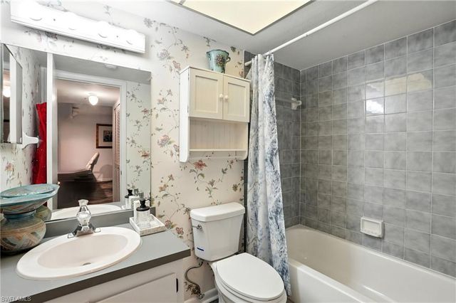 2231 5th ST 207, Lehigh Acres, FL 33936