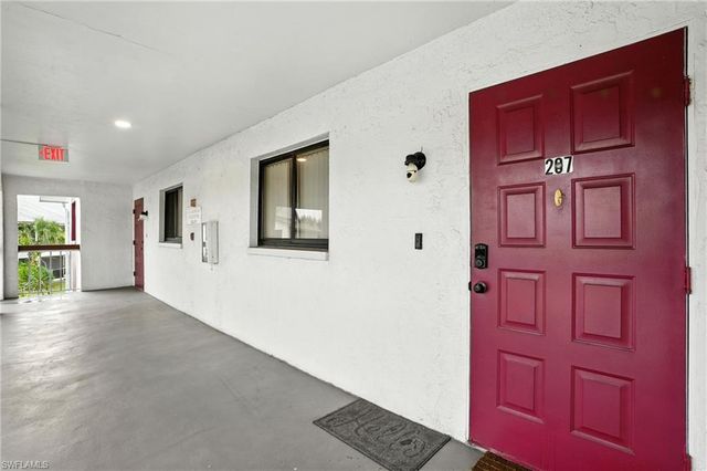 2231 5th ST 207, Lehigh Acres, FL 33936
