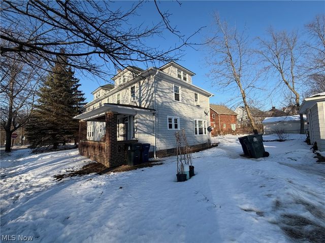 14622 Superior Road, Cleveland, OH 44118