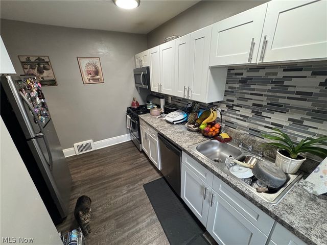 14622 Superior Road, Cleveland, OH 44118