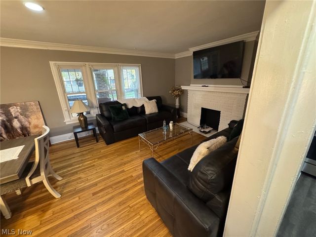 14622 Superior Road, Cleveland, OH 44118