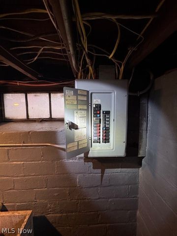 14622 Superior Road, Cleveland, OH 44118