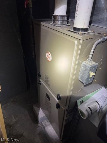 14622 Superior Road, Cleveland, OH 44118